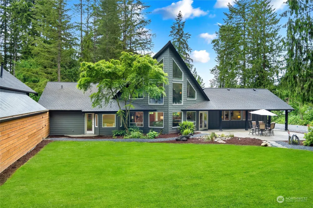 10627 90th Street NE