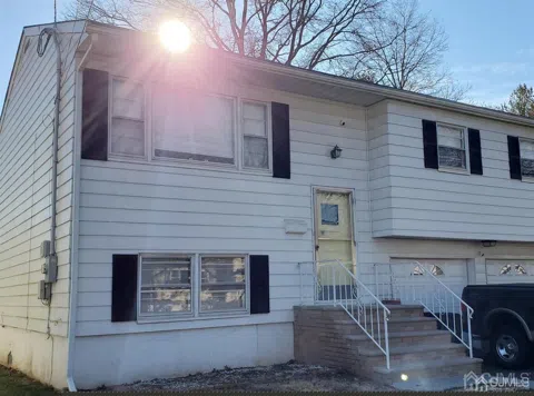 182 Maple Street