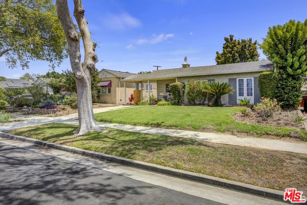 1748 S HAYWORTH Avenue