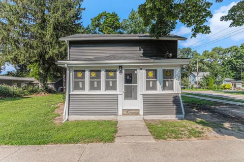 102 Mary Street