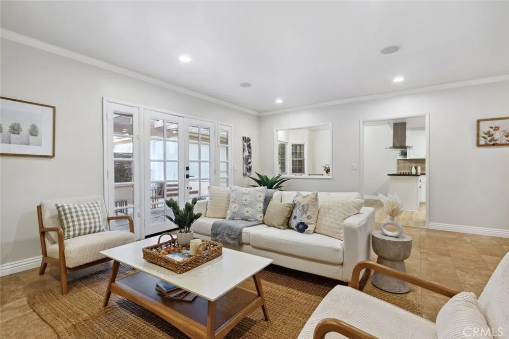 21435 Velicata Street