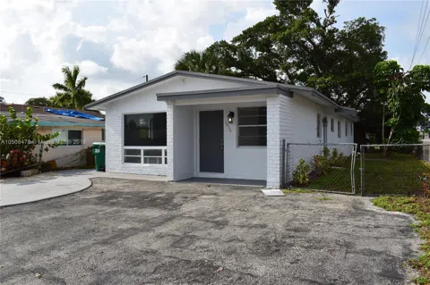 3036 NW 8th Ct