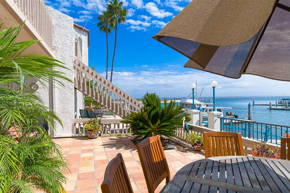 41 Kingston Court Coronado, CA 92118