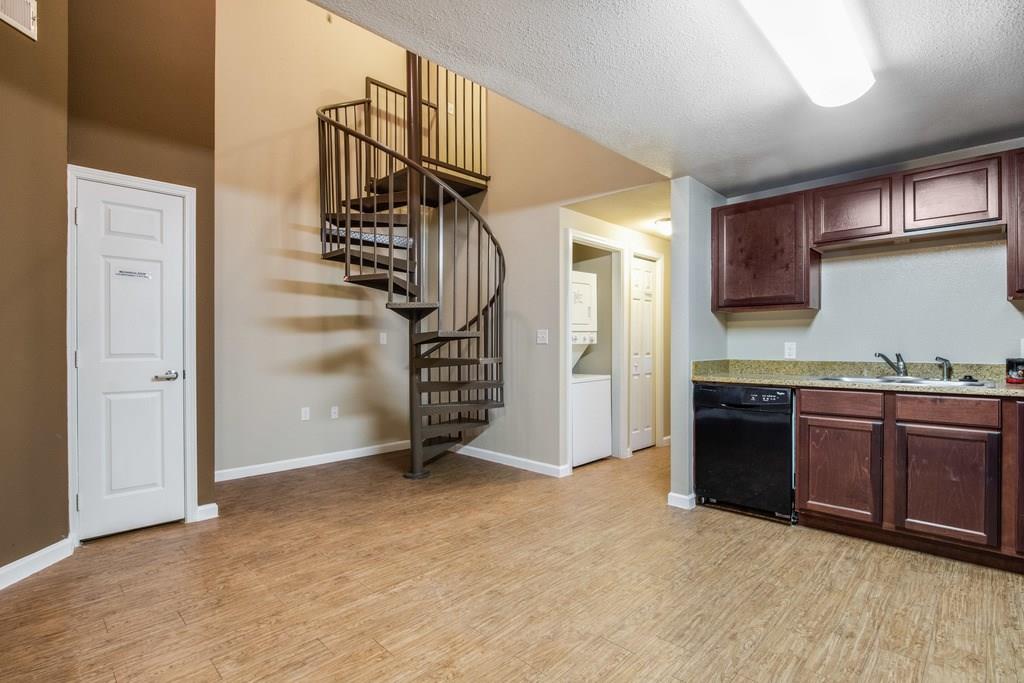 908 W 21st Street #302