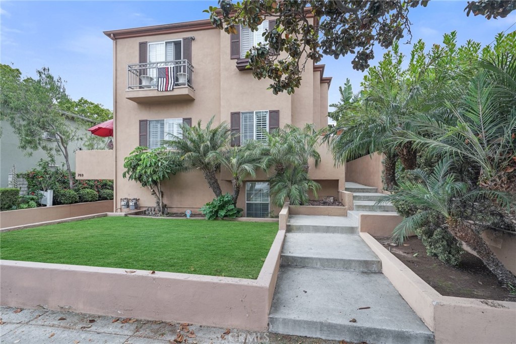 703 Main Street #2 El Segundo, CA 90245