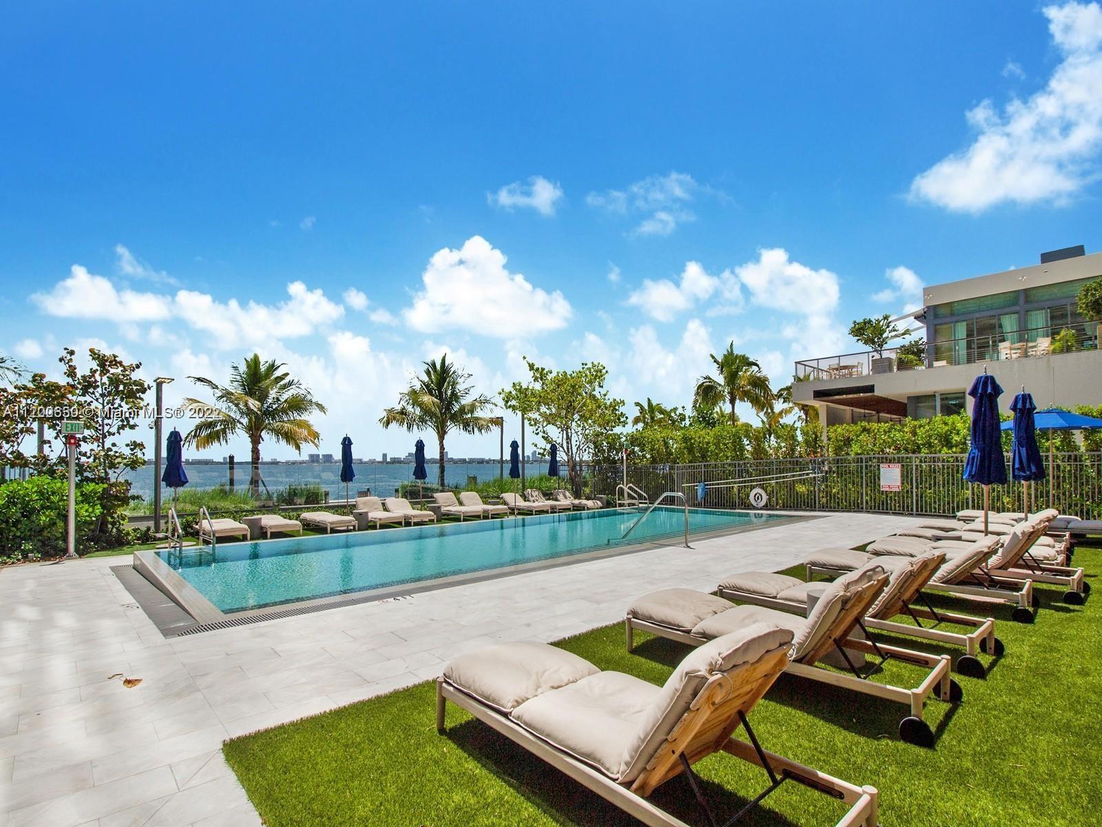 3131 NE 7th Ave #2105