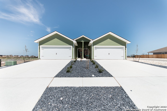 637/639 Heathers Way