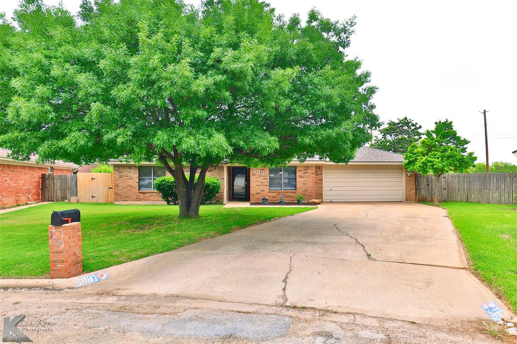 3001 Red Oak Circle