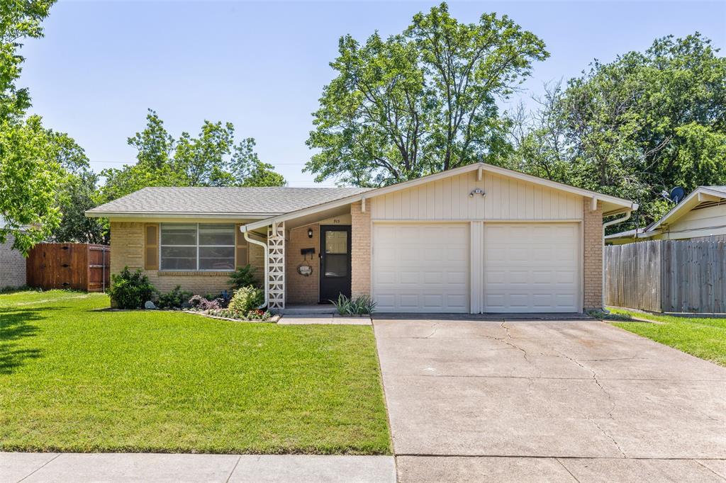 915 Wateka Way