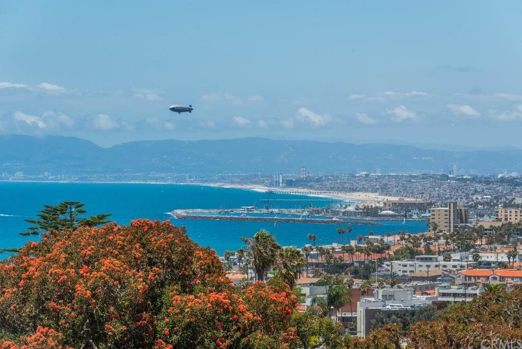 405 Via La Selva Redondo Beach, CA 90277