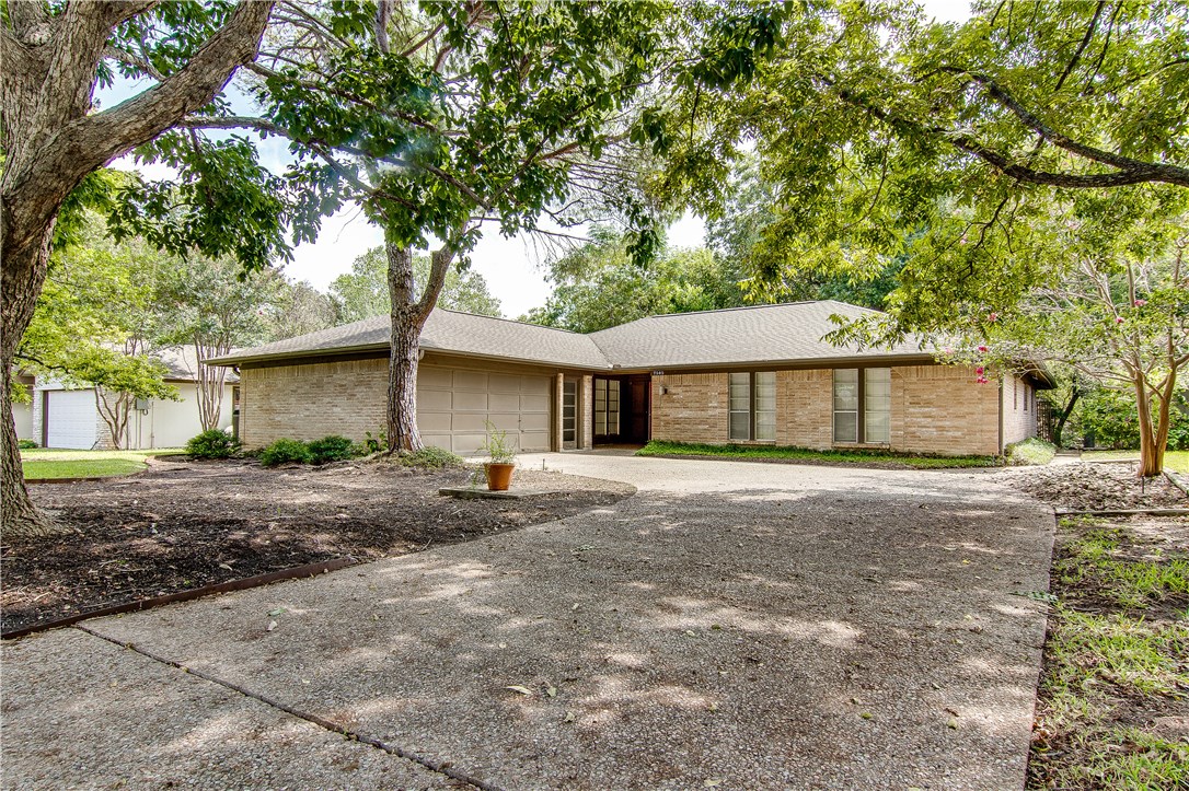 7505 Chimney Corners