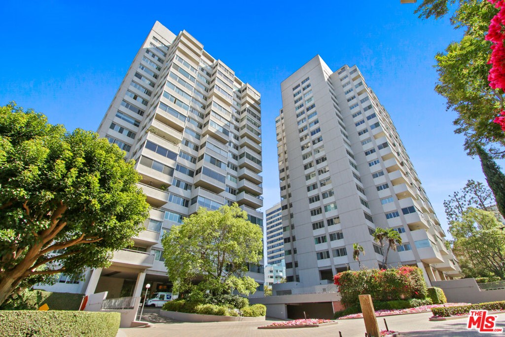 875 COMSTOCK AVENUE #10E Los Angeles, CA 90024