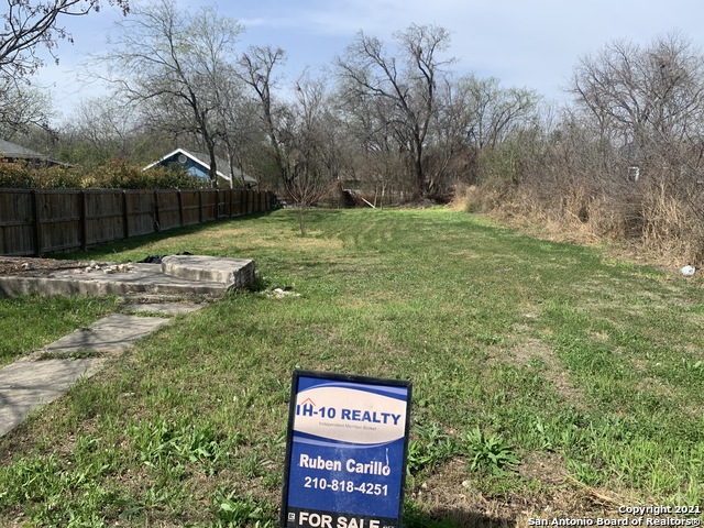 817 MARTIN LUTHER KING DR