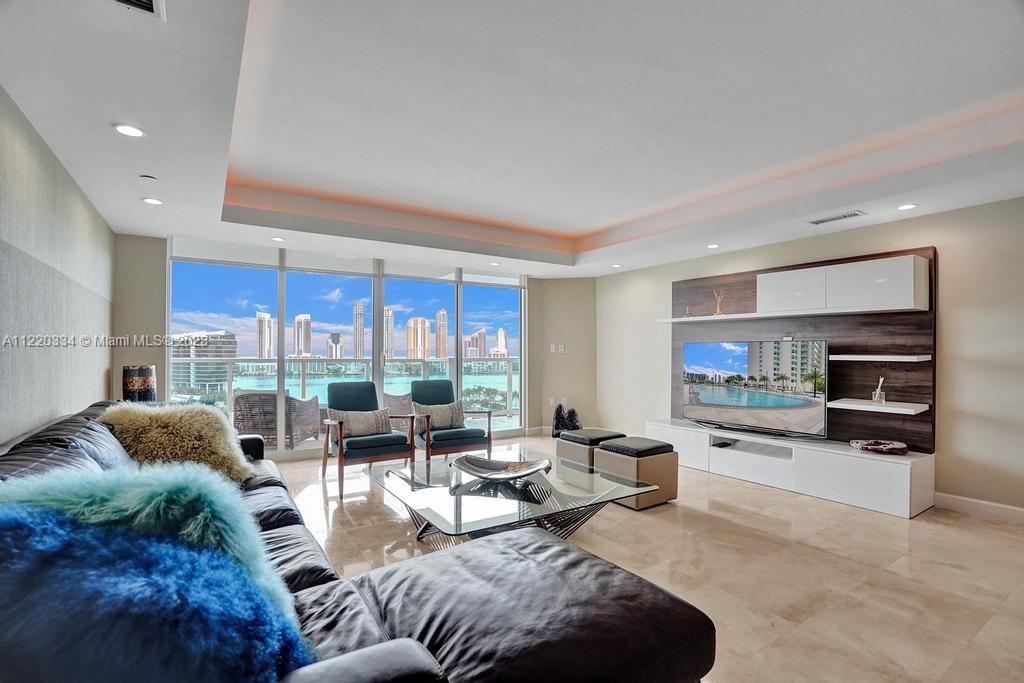 3201 NE 183rd St #1504