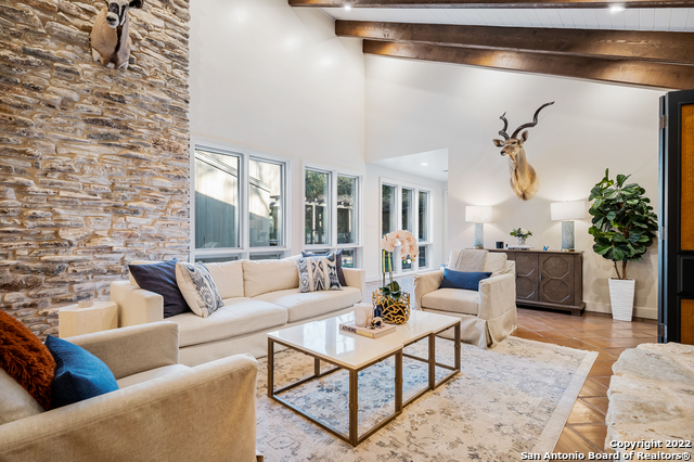 2626 Country Hollow St