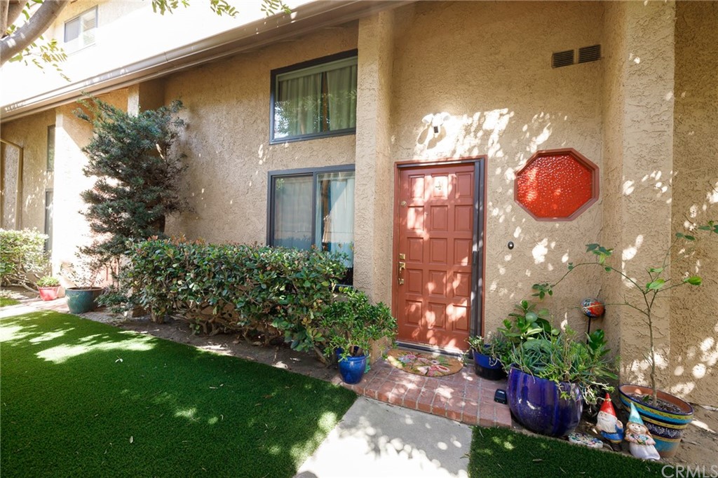 2304 Mathews Avenue #4