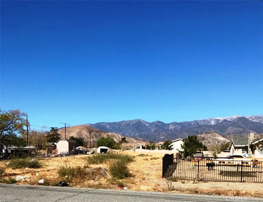 1431 E George Street Banning, CA 92220