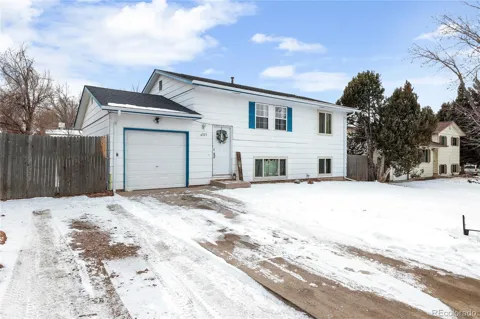 4725 Cheerful Road