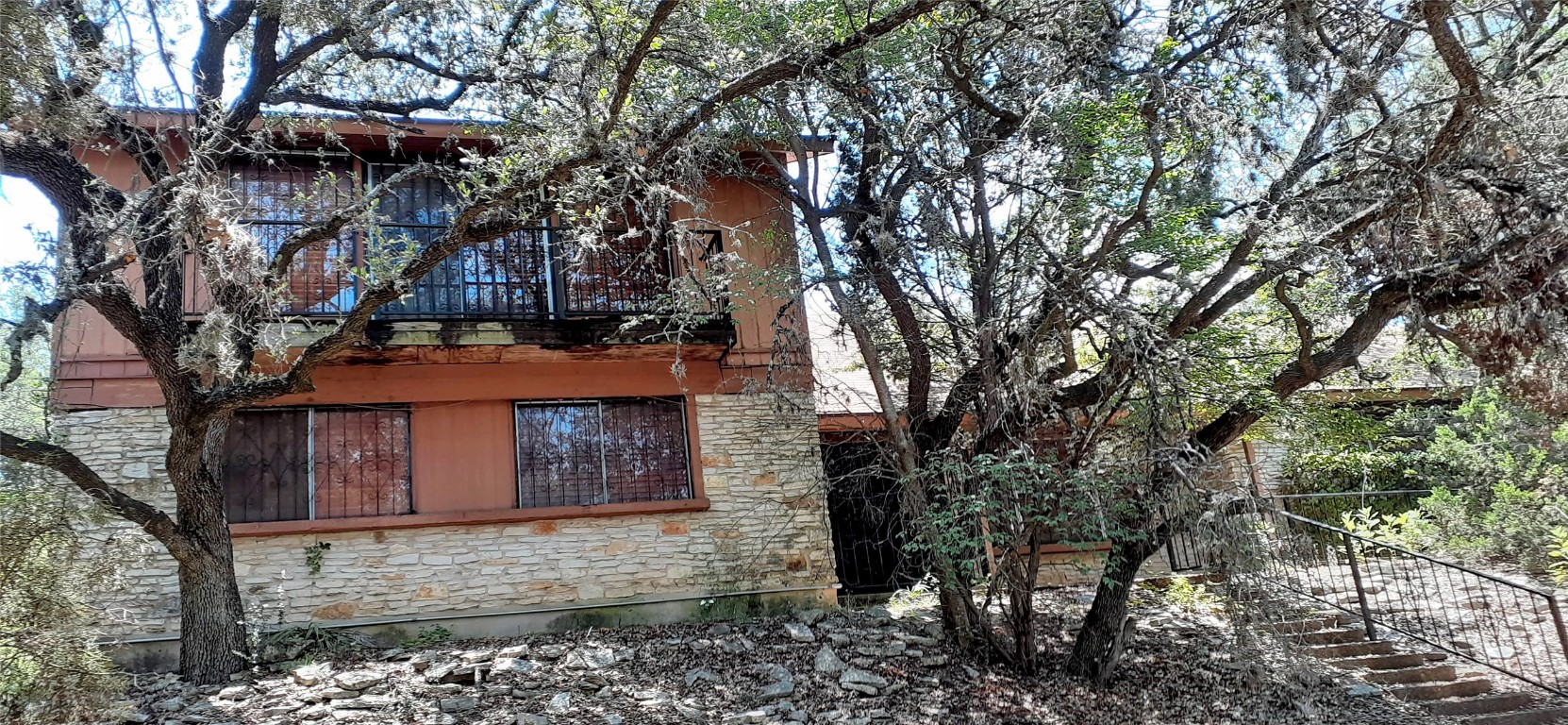2107 Toro Canyon Road