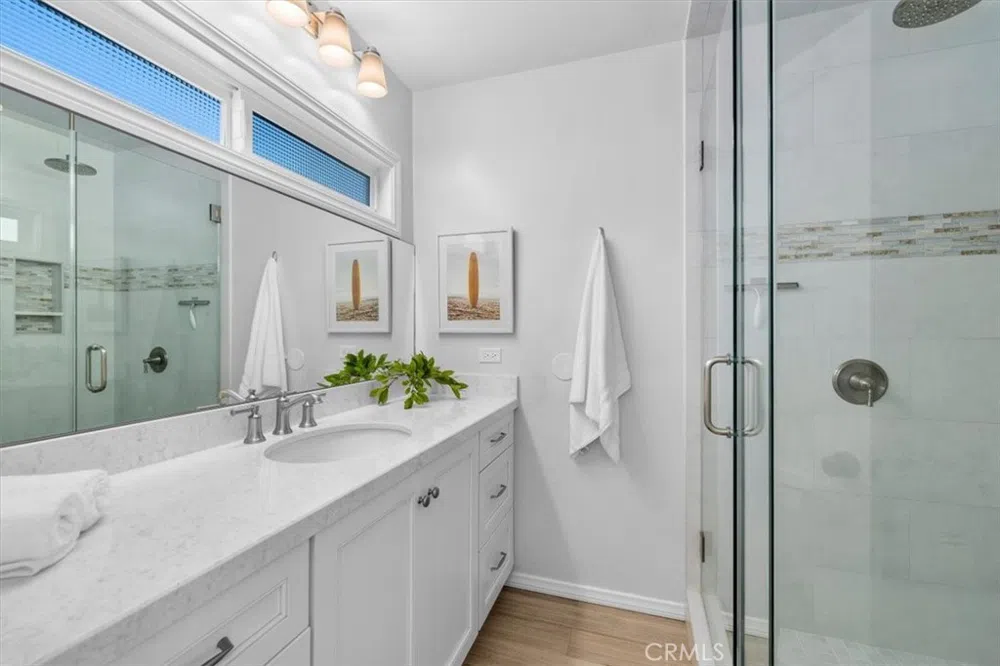2404 Thomas Avenue Redondo Beach, CA 90278