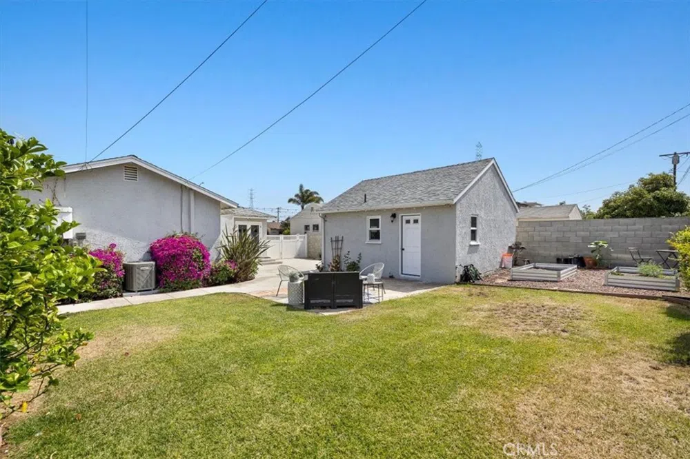 2404 Thomas Avenue Redondo Beach, CA 90278