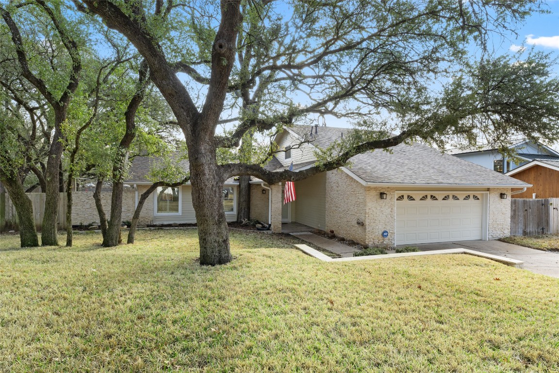 11803 Three Oaks Trail