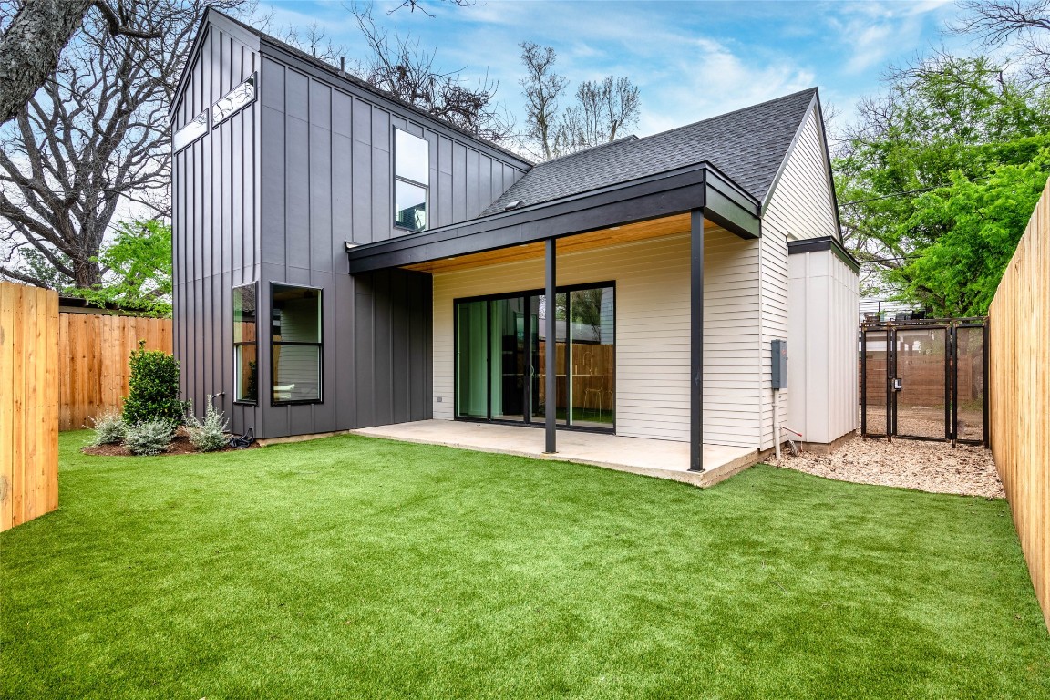 2104 Riverview Street #2