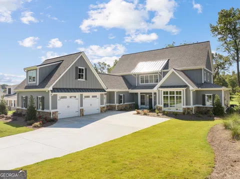 864 Champagne Lane
