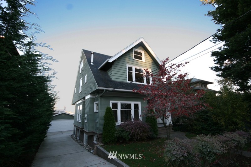 2323 Broadway Avenue E