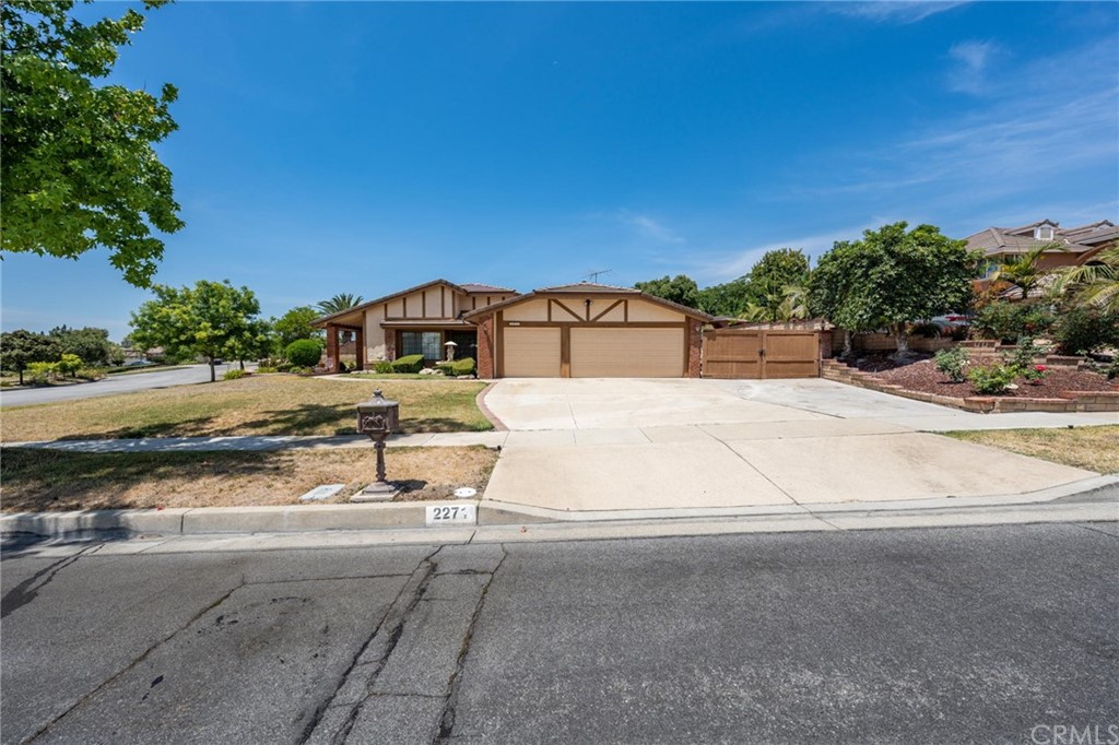 2271 O'Malley Avenue