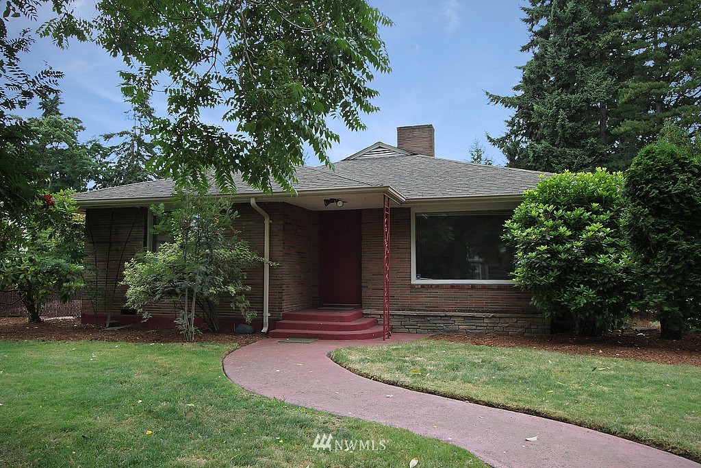 13702 2nd Avenue NW