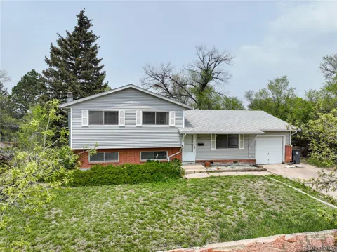 1310 Yosemite Drive