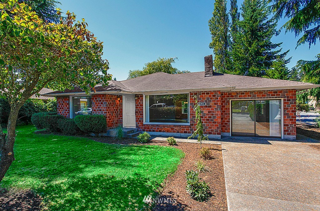 6204 East Drive