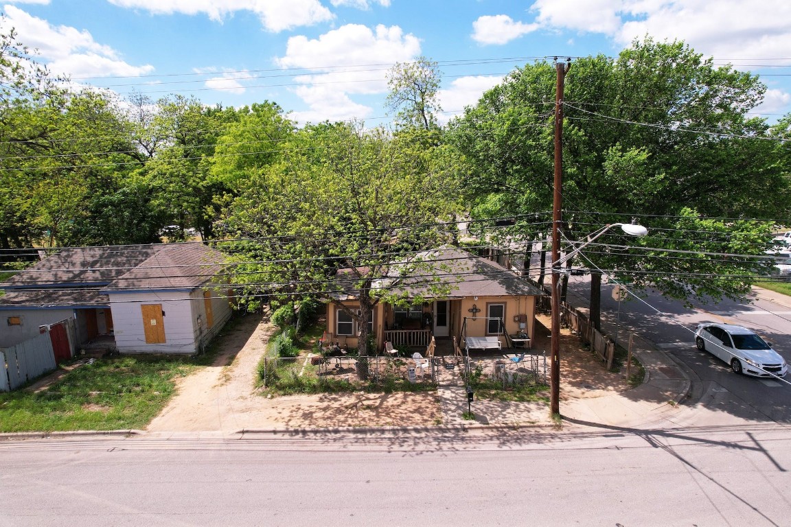 752 Pedernales Street