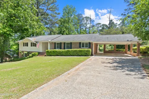 1921 Birchwood Way