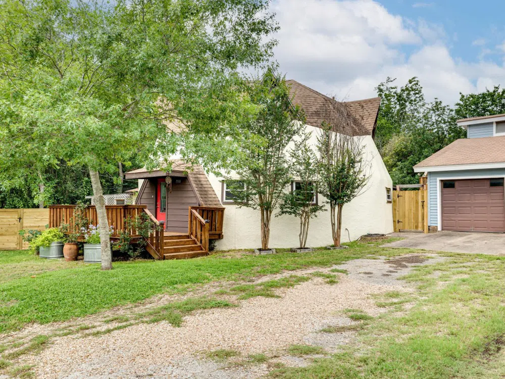 7510 Wood Cliff Drive