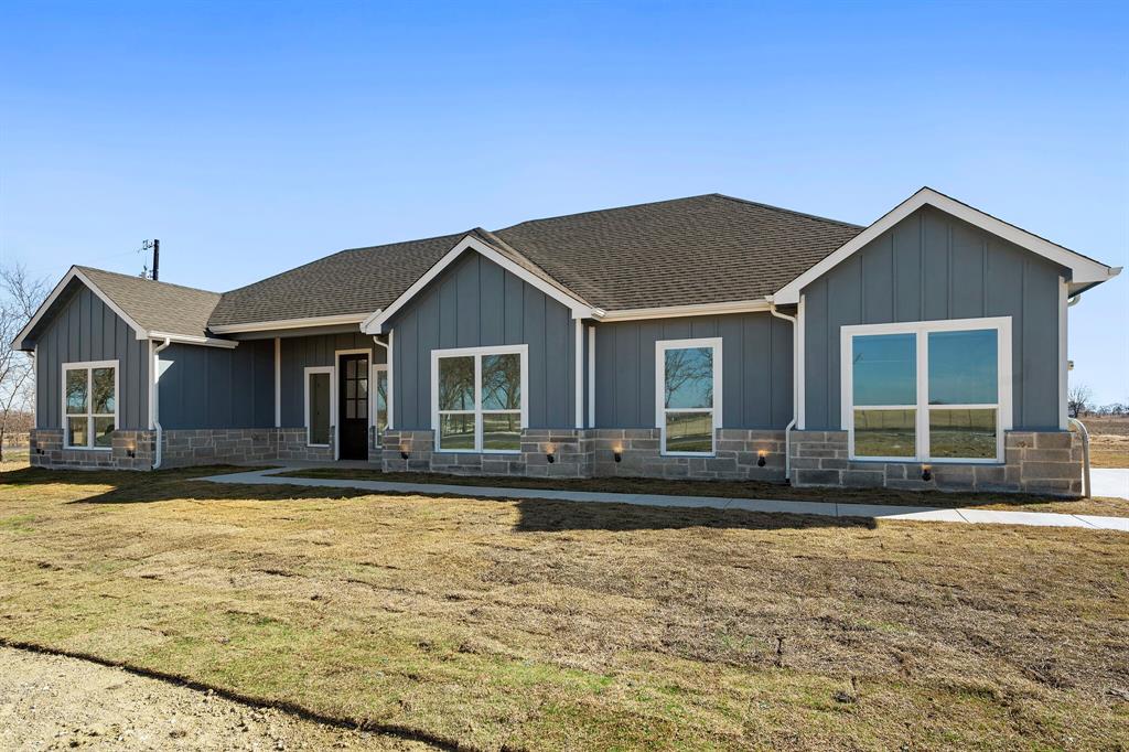 590 E Pecan Tree Road