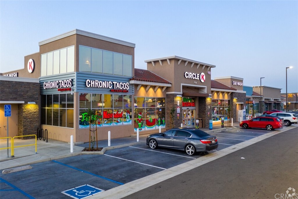 1133 W Casmalia Street