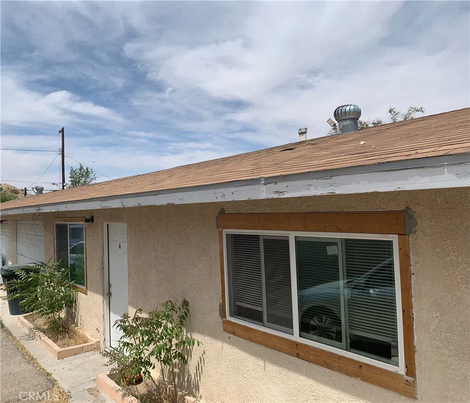 15526 Fourth Street Victorville, CA 92395
