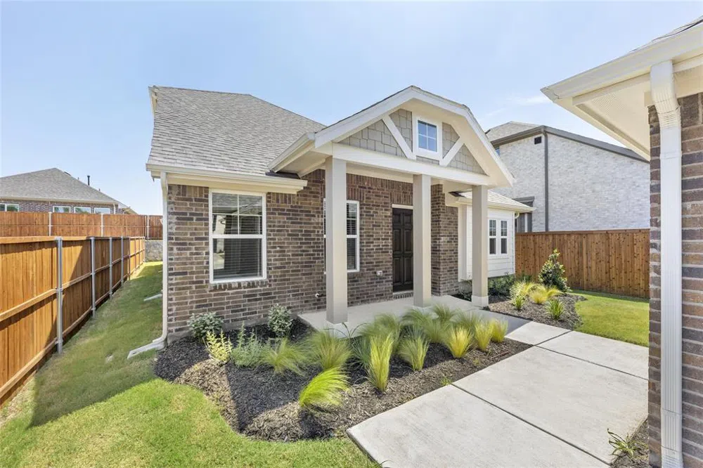 4004 Goldfinch Haven