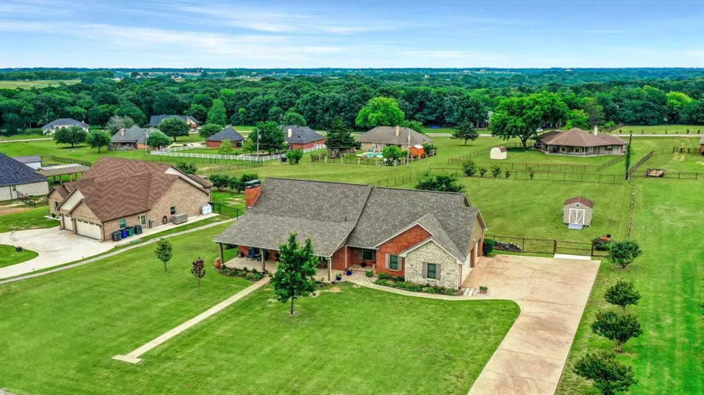 680 Belmont Lane Van Alstyne, TX 75495