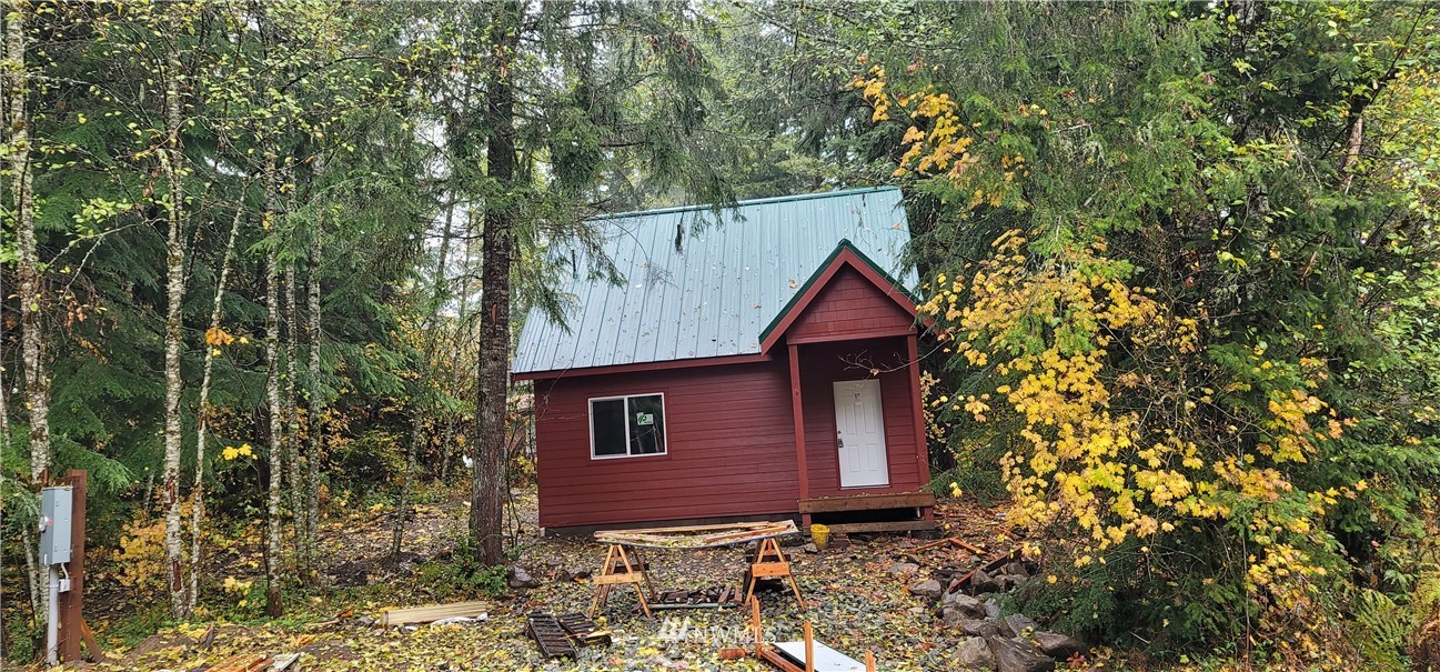 55221 314th Avenue E