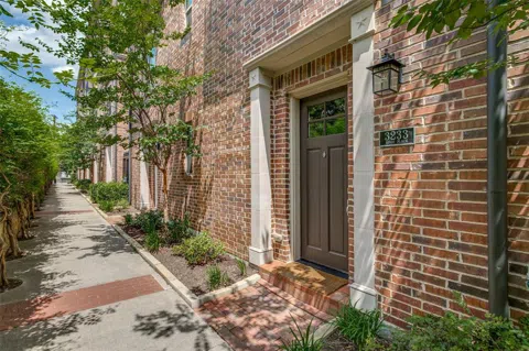 3233 Hugo Place