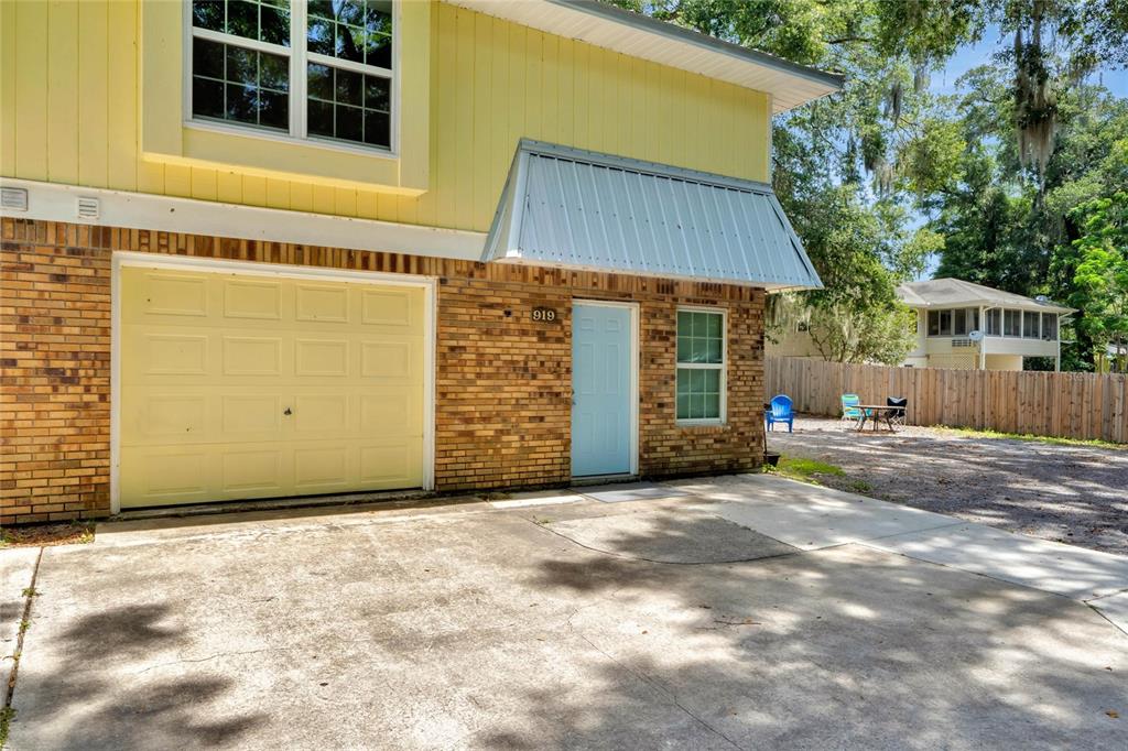 919 N AMELIA AVENUE #919