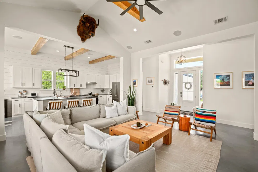 17211 Panorama Drive