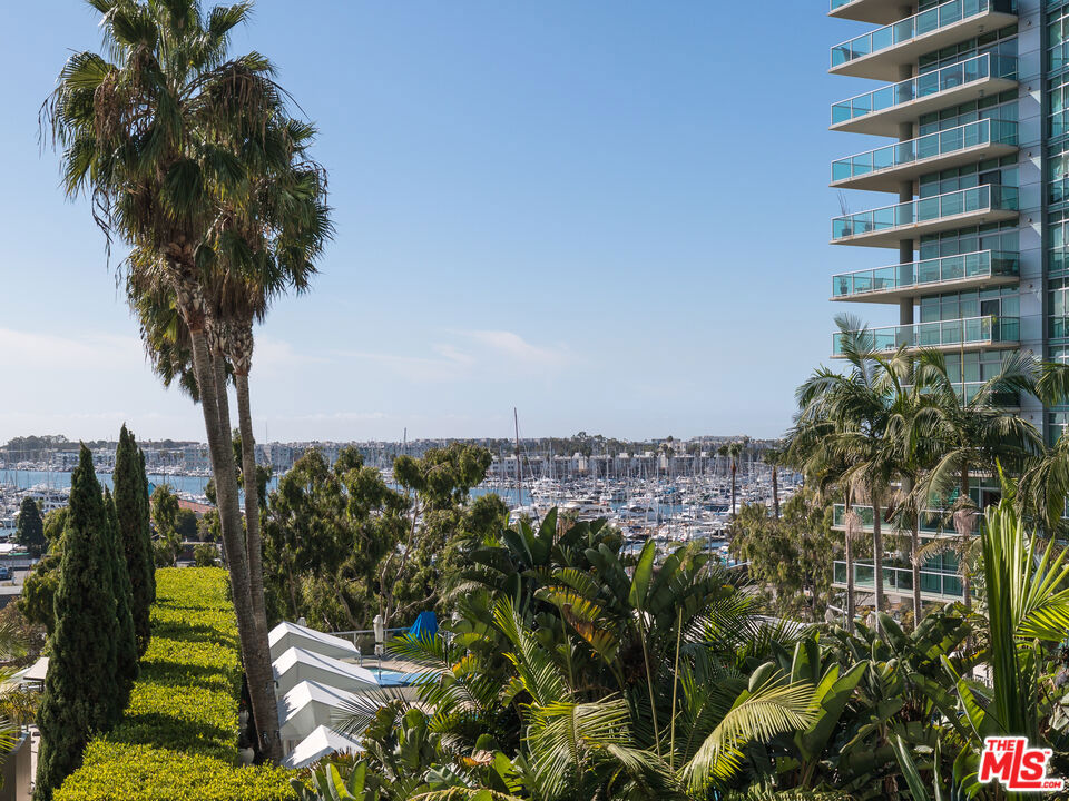 13650 Marina Pointe Drive #603