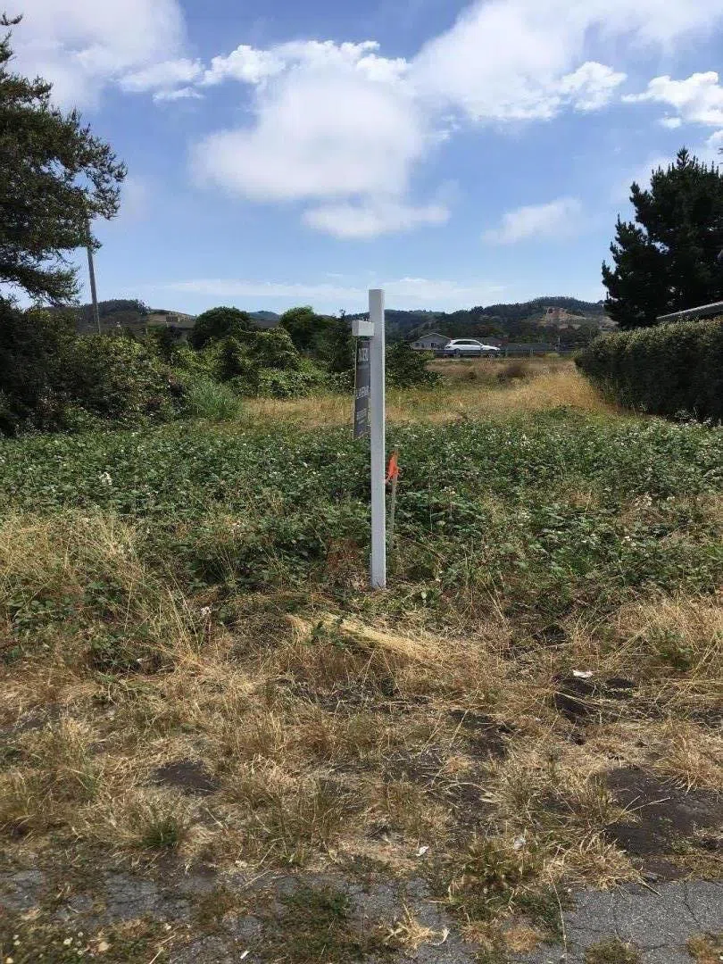 775 3rd Avenue Half Moon Bay, CA 94019