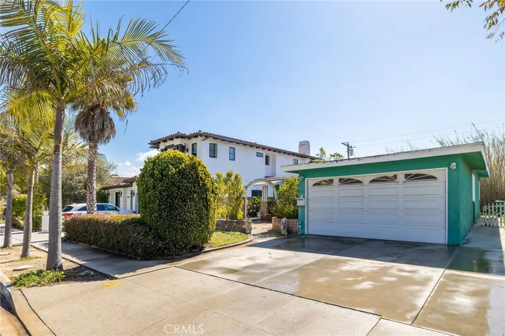 1346 Gates Avenue Manhattan Beach, CA 90266