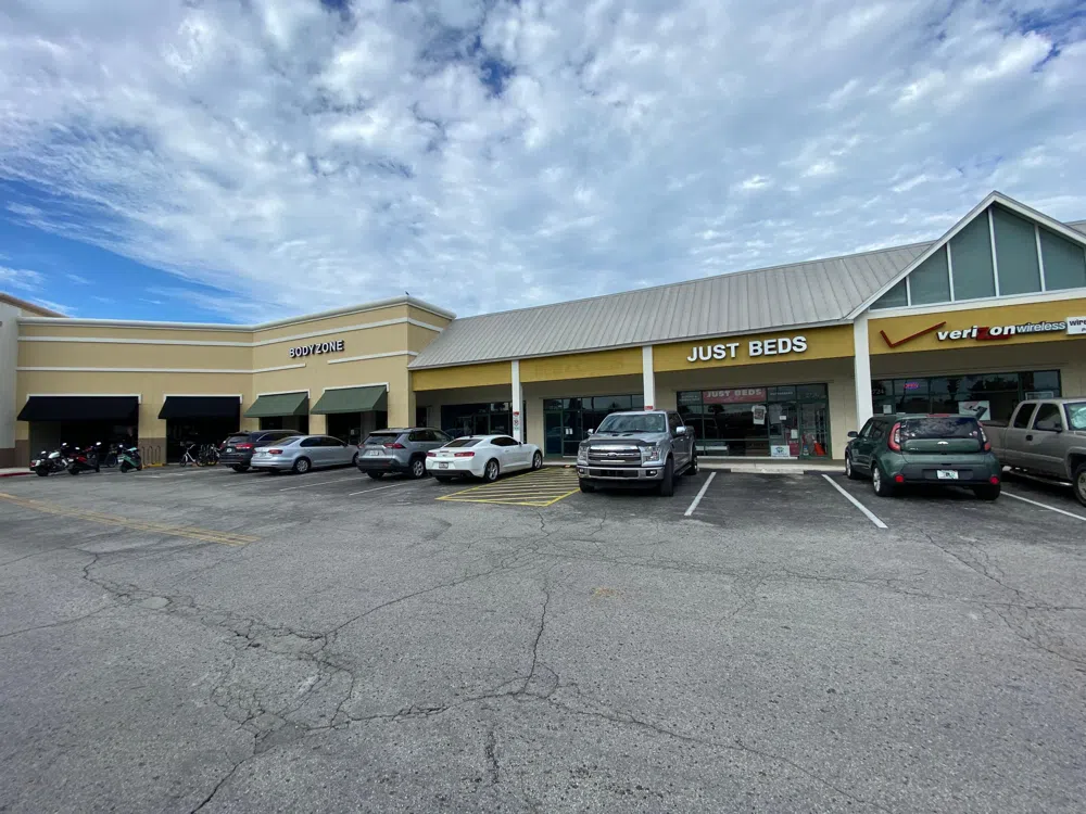 2730 N Roosevelt Boulevard