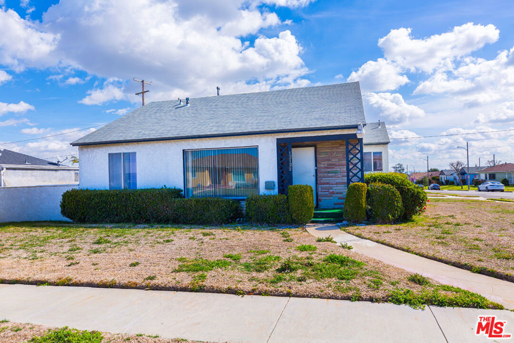 12122 S Spring Street